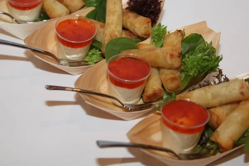 Wooden containers for dinner appetizers