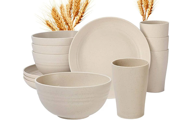 Beige wheat straw dinnerware