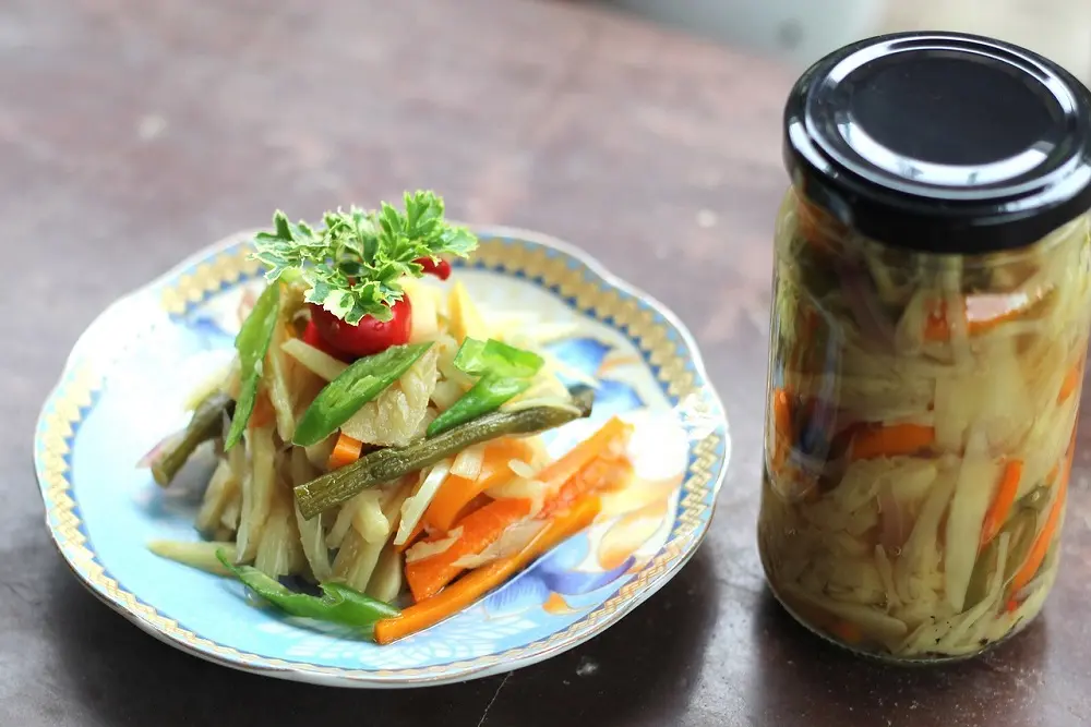 Delicious Stir-fried Bamboo Shoots and Pickled Bamboo Shoots