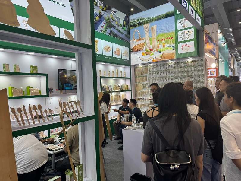 Eco-Ancheng wooden and bamboo tableware booth